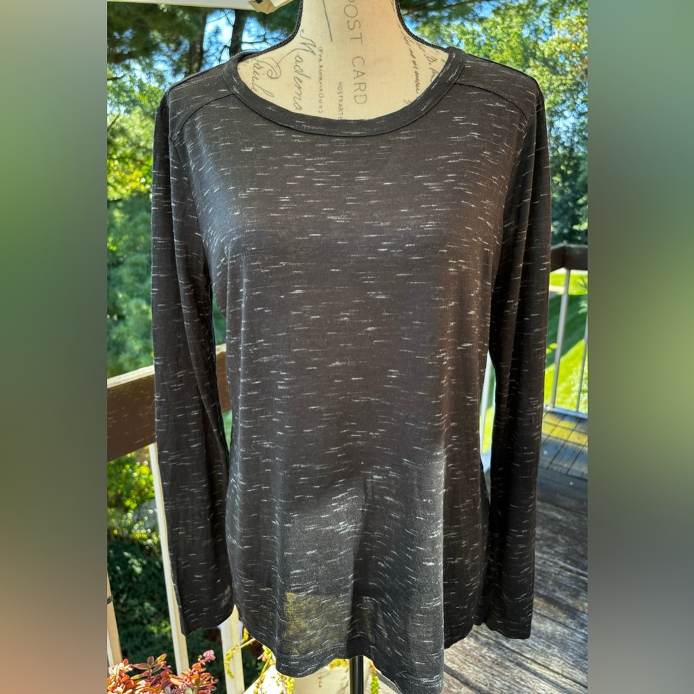 Black Print Crewneck Casual Top 
Large
Like New / Never Worn
